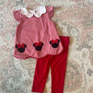 Stitchy Fish Minnie Appliqué Top scalloped collar and matching leggings. NWOT